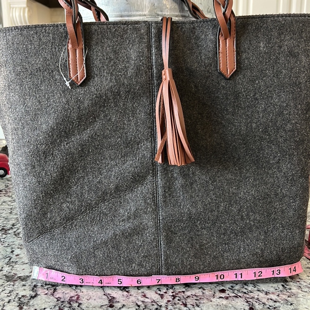 Large tote - Picture 8 of 9